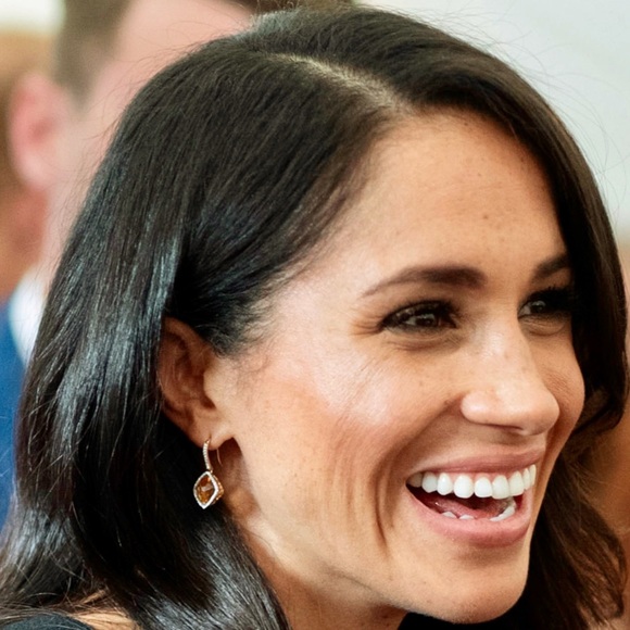 ⭐️LAST PAIR⭐️ Meghan Markle Inspired Luxury Yellow CZ Stone Stud Dangle Earrings - Picture 6 of 6